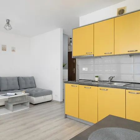 Bazantow Studio With Balcony Katowice By Noclegi Renters Exterior foto