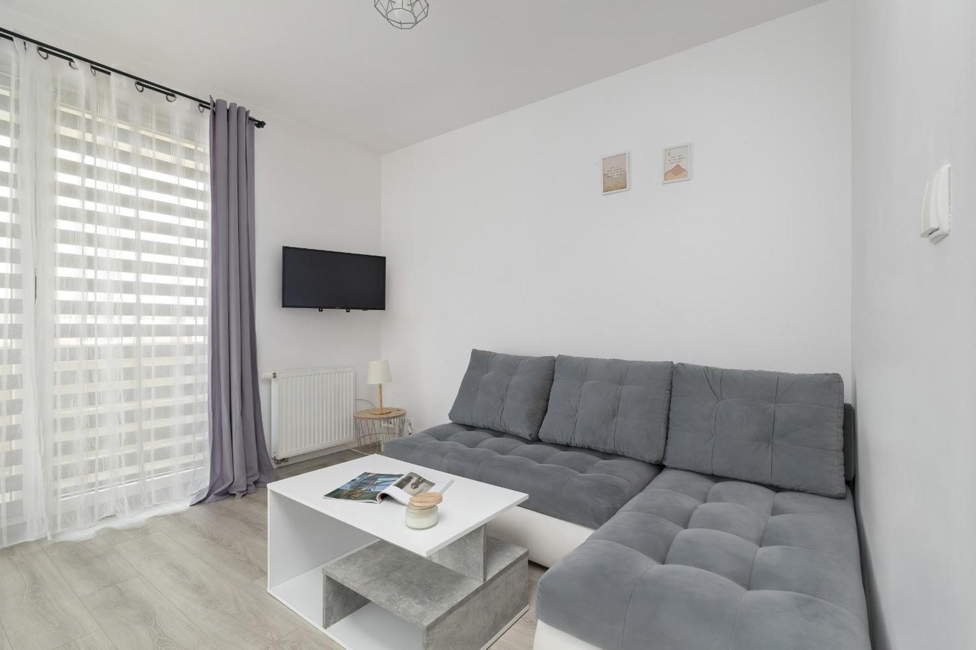 Bazantow With Balcony By Renters * Katowice
